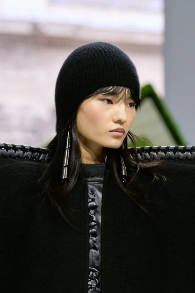 Look 1